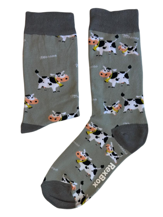 Kossor på fötterna – lantlig charm i varje steg! 🐄🌾👣